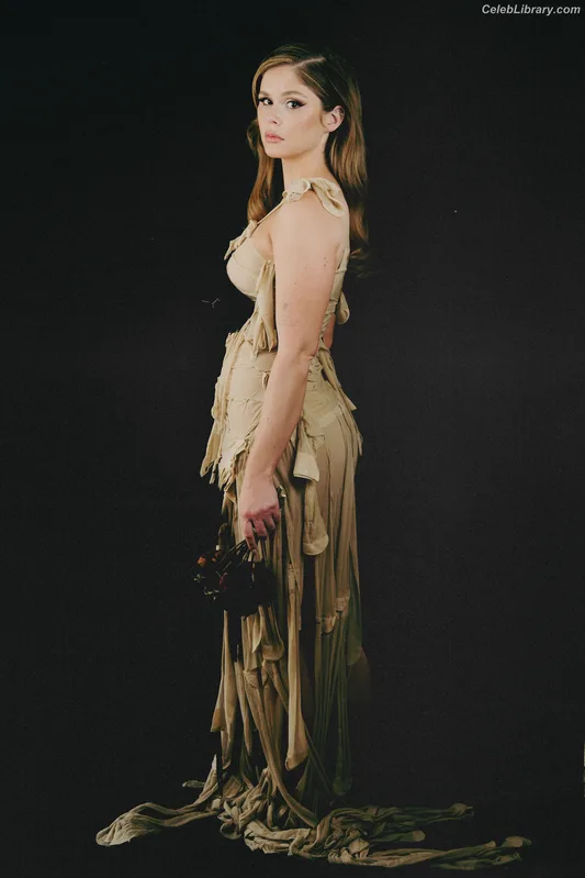 Erin Moriarty photo 11 of 978