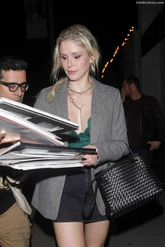 Erin Moriarty photo 9 of 978
