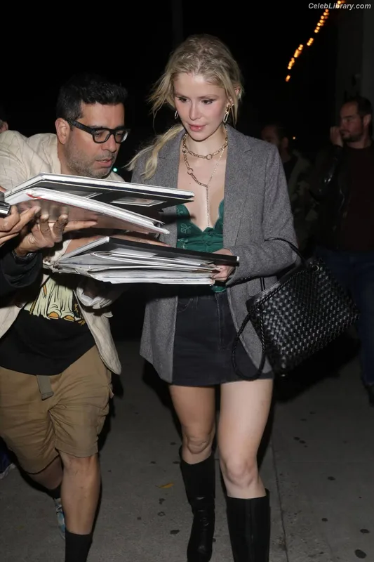 Erin Moriarty photo 10 of 978