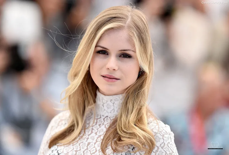 Erin Moriarty photo 21 of 978