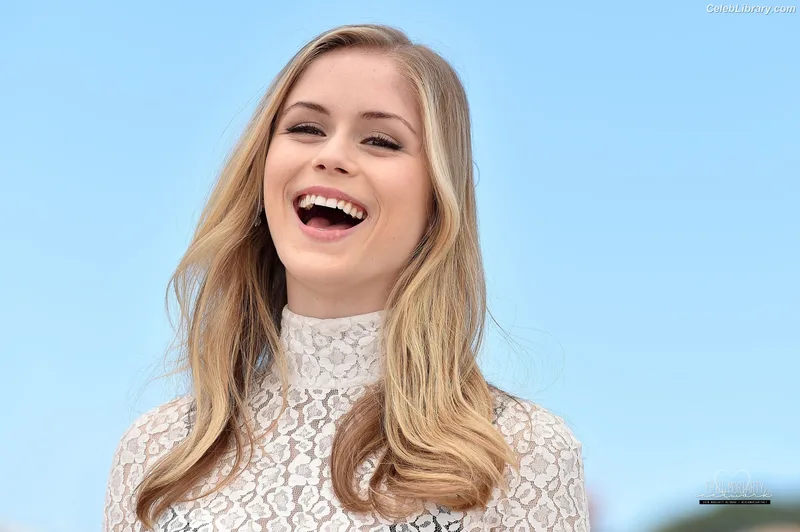 Erin Moriarty photo 22 of 978