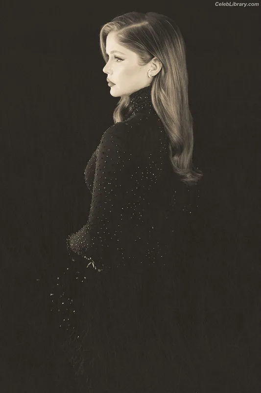 Erin Moriarty photo 20 of 978