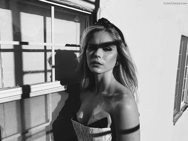 Erin Moriarty photo 19 of 978