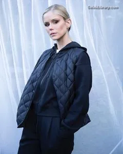 Erin Moriarty photo 4 of 978