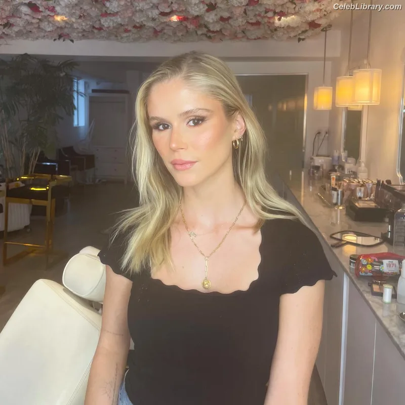 Erin Moriarty photo 7 of 978
