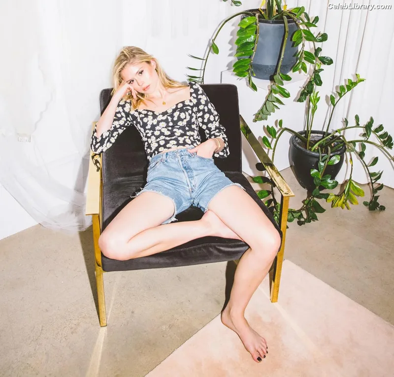 Erin Moriarty photo 20 of 978