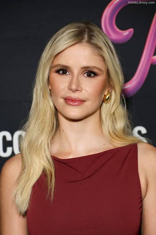 Erin Moriarty photo 22 of 978