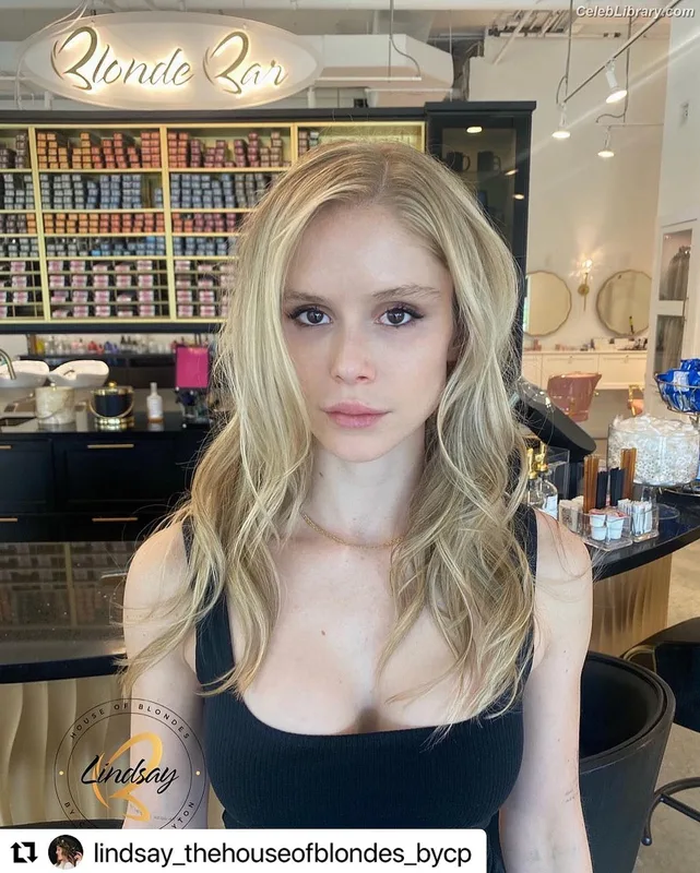 Erin Moriarty photo 1 of 978