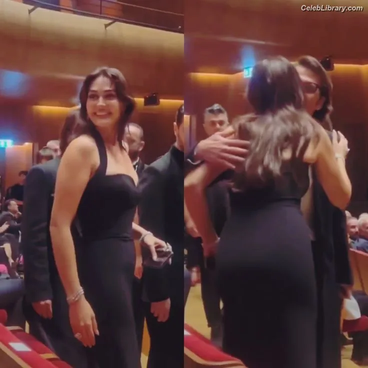 Esra Bilgiç photo 19 of 45