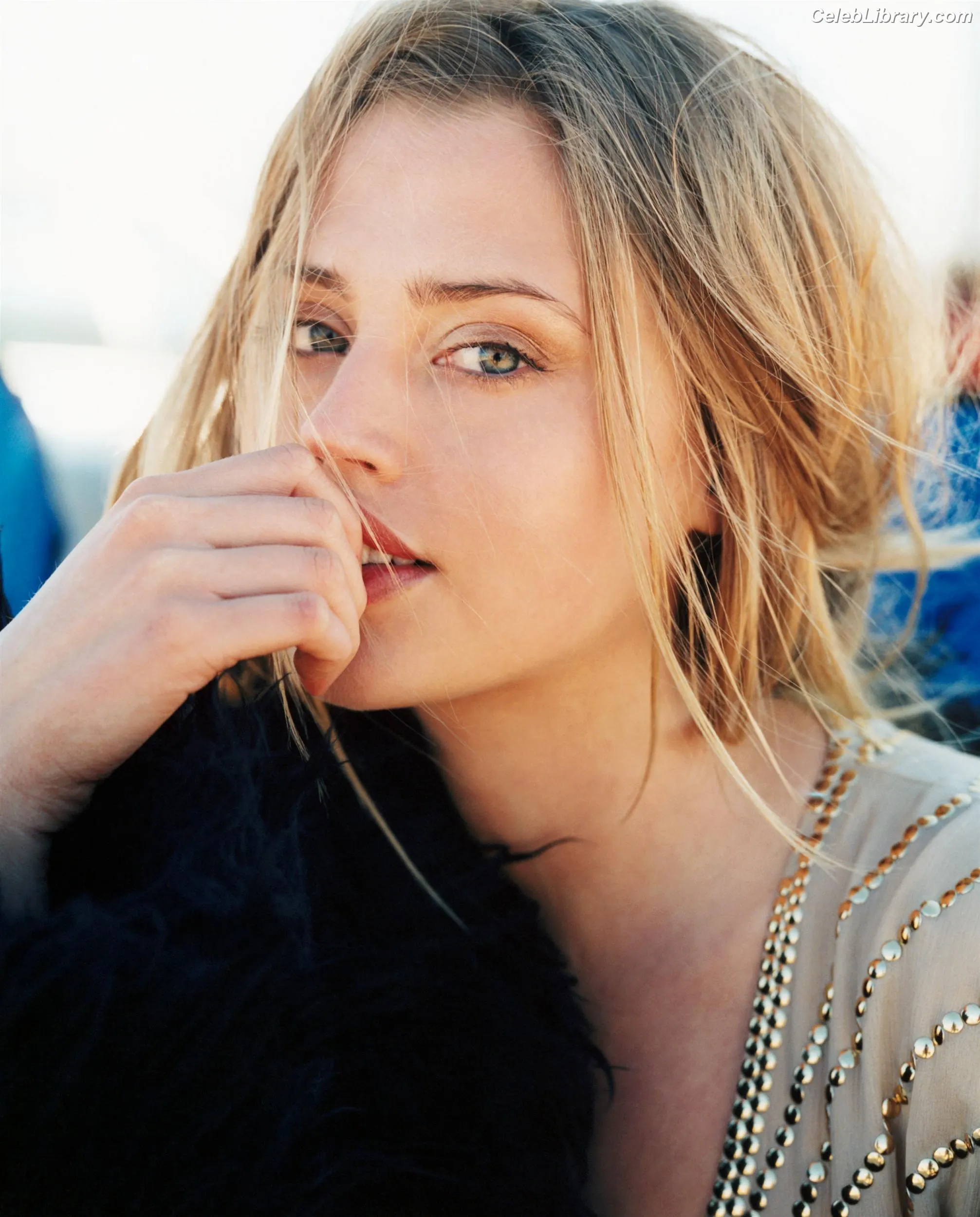 Estella Warren photo 18 of 146