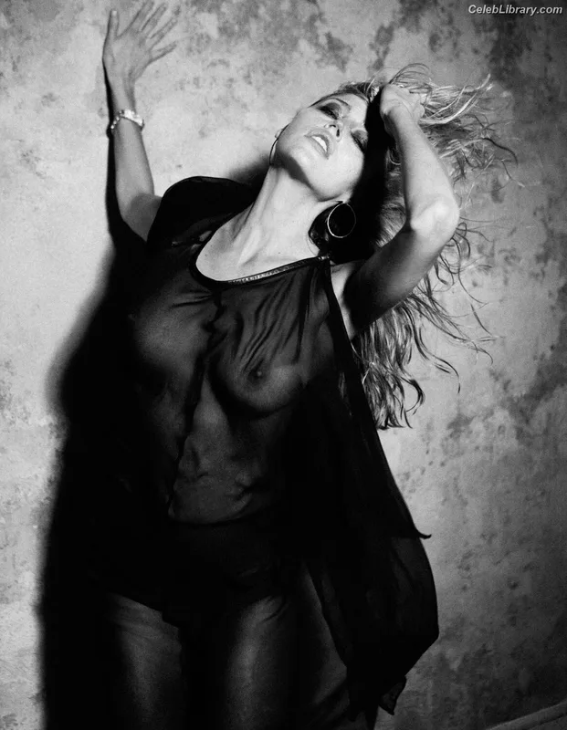 Estella Warren photo 6 of 145