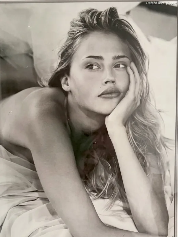 Estella Warren photo 22 of 145