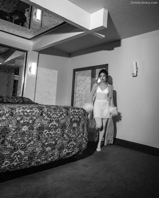 Esther Povitsky photo 6 of 179