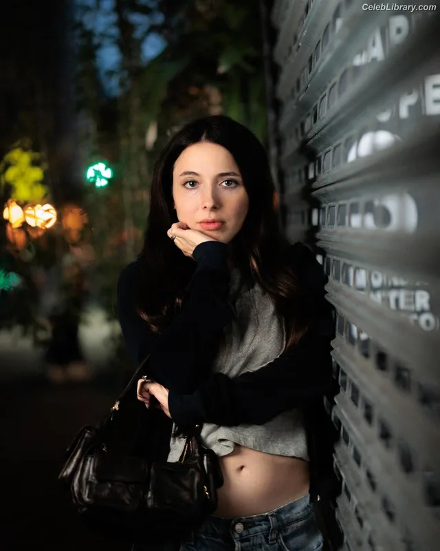 Esther Povitsky photo 20 of 179