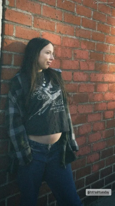 Esther Povitsky photo 3 of 179