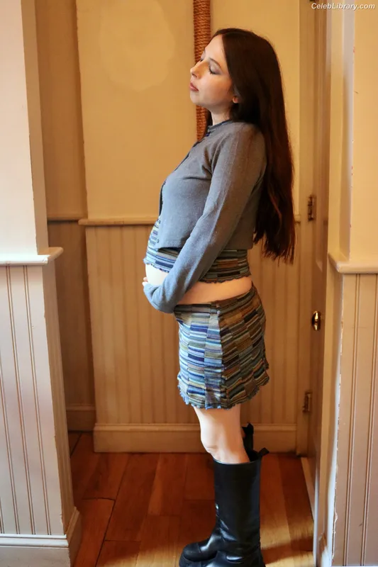 Esther Povitsky photo 5 of 179