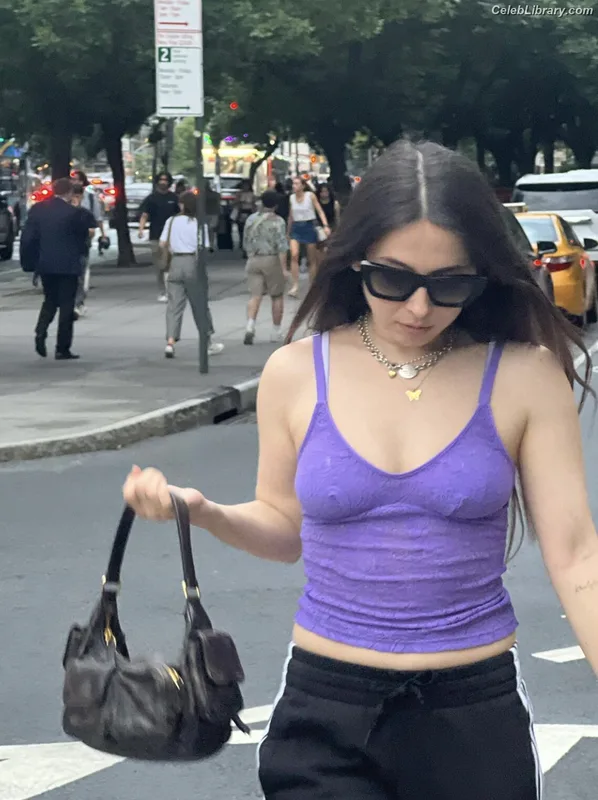 Esther Povitsky photo 5 of 179