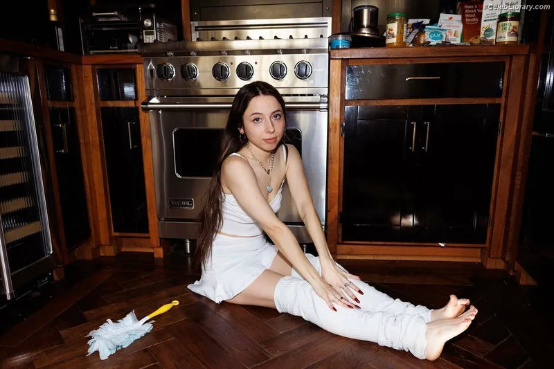 Esther Povitsky photo 19 of 179