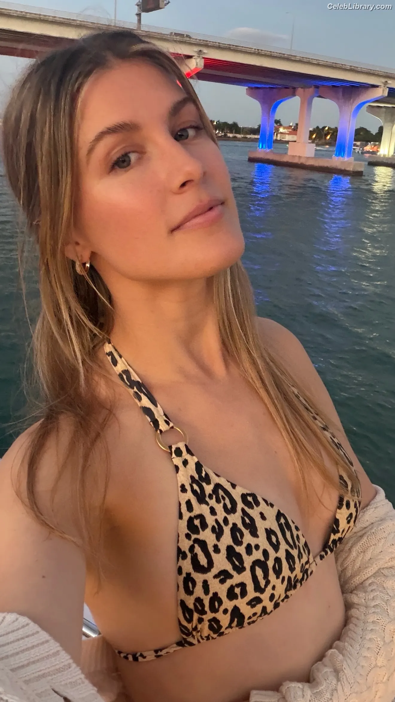 Eugenie Bouchard photo 18 of 439