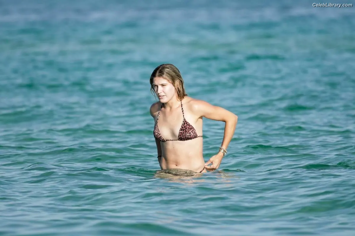 Eugenie Bouchard photo 2 of 439