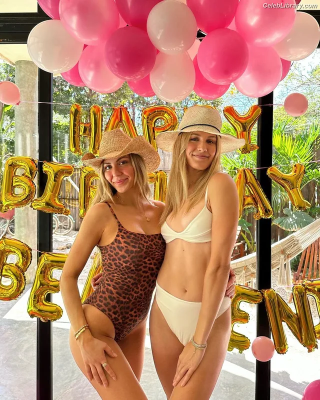 Eugenie Bouchard photo 9 of 440