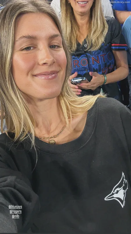 Eugenie Bouchard photo 12 of 440