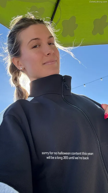 Eugenie Bouchard photo 21 of 440