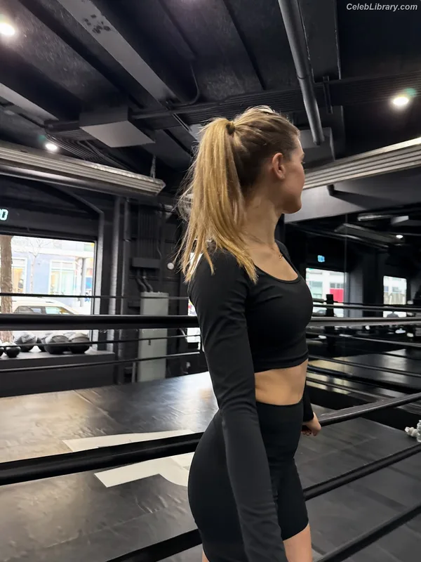 Eugenie Bouchard photo 11 of 440