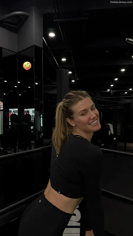 Eugenie Bouchard photo 17 of 440