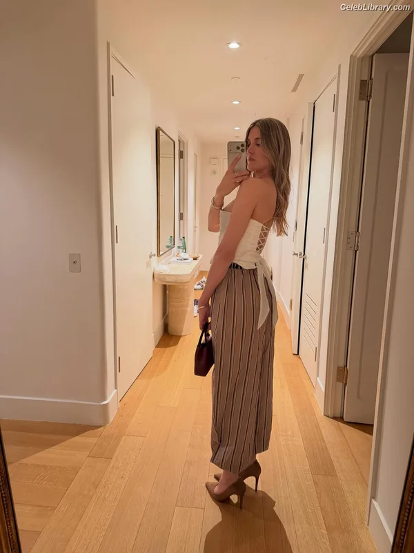 Eugenie Bouchard photo 4 of 440