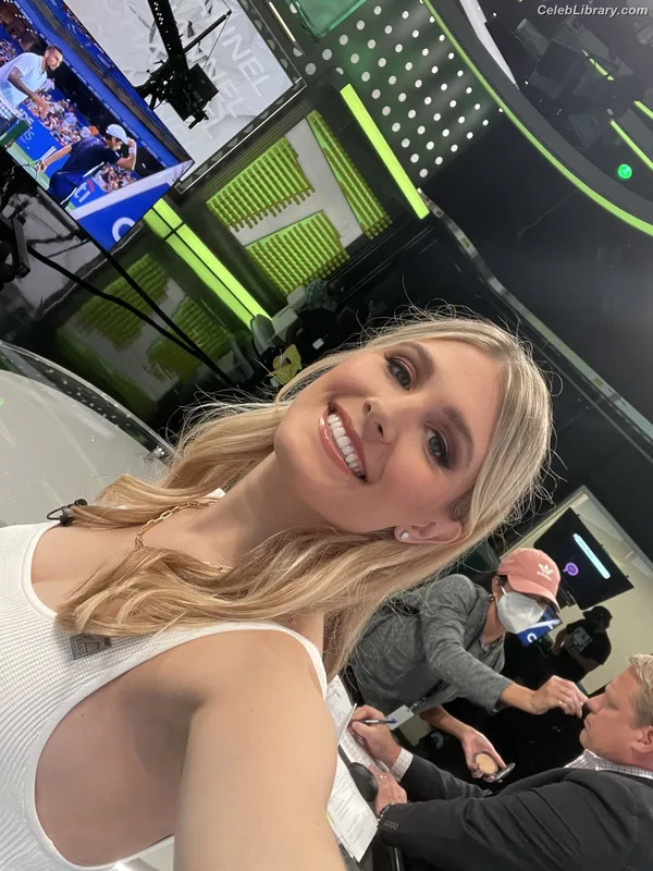 Eugenie Bouchard photo 21 of 440