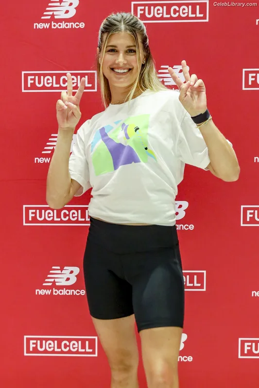 Eugenie Bouchard photo 17 of 440