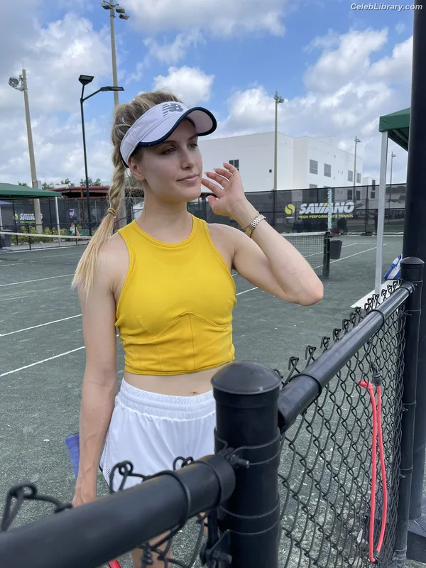 Eugenie Bouchard photo 6 of 440