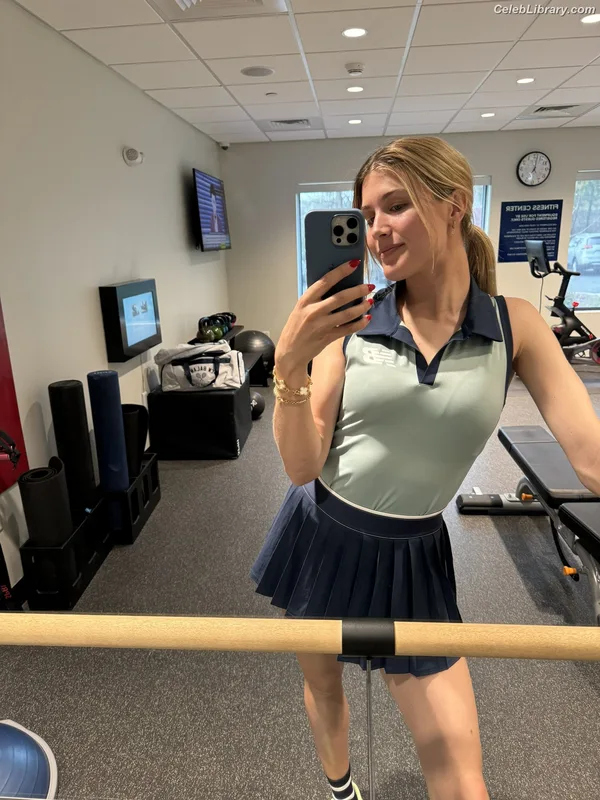 Eugenie Bouchard photo 19 of 440
