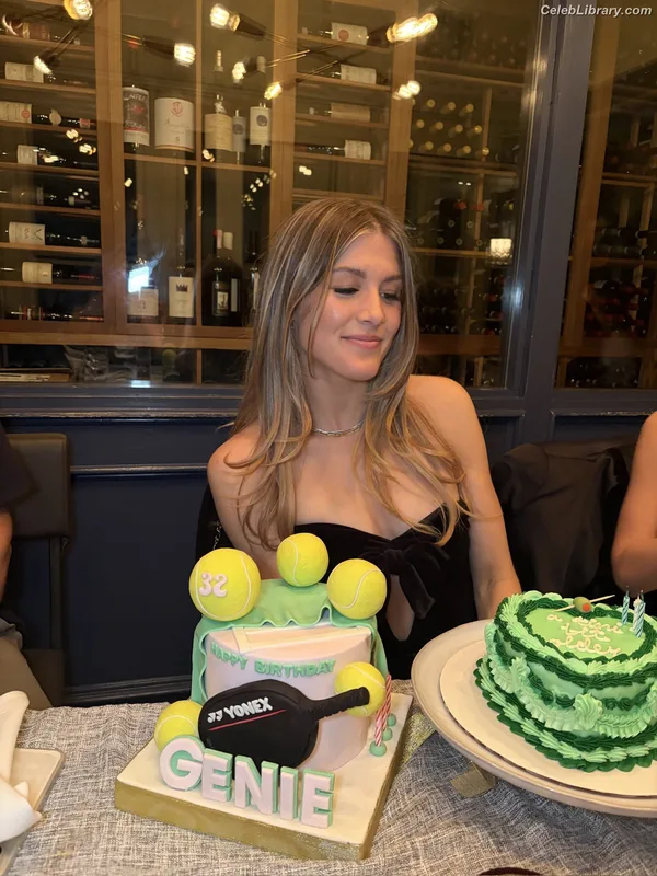 Eugenie Bouchard photo 7 of 440