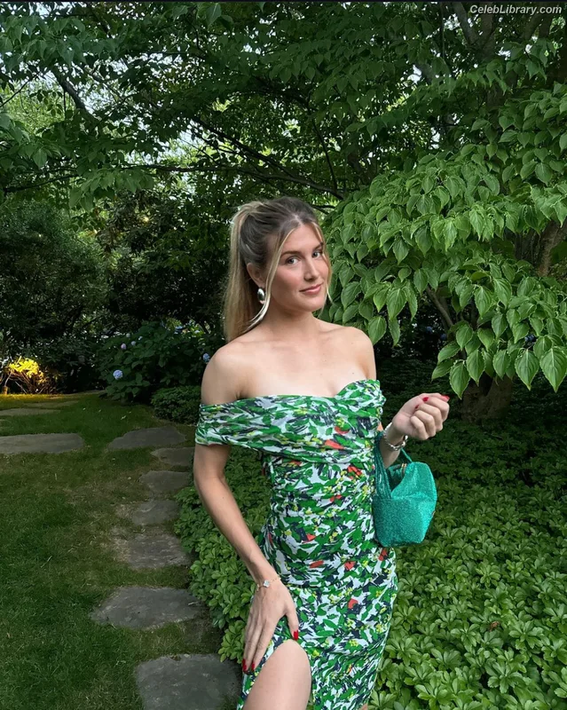 Eugenie Bouchard photo 12 of 440