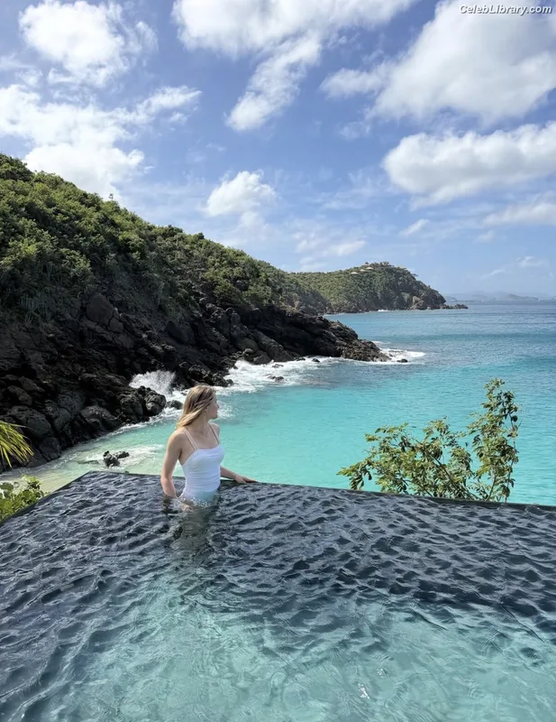 Eugenie Bouchard photo 5 of 440