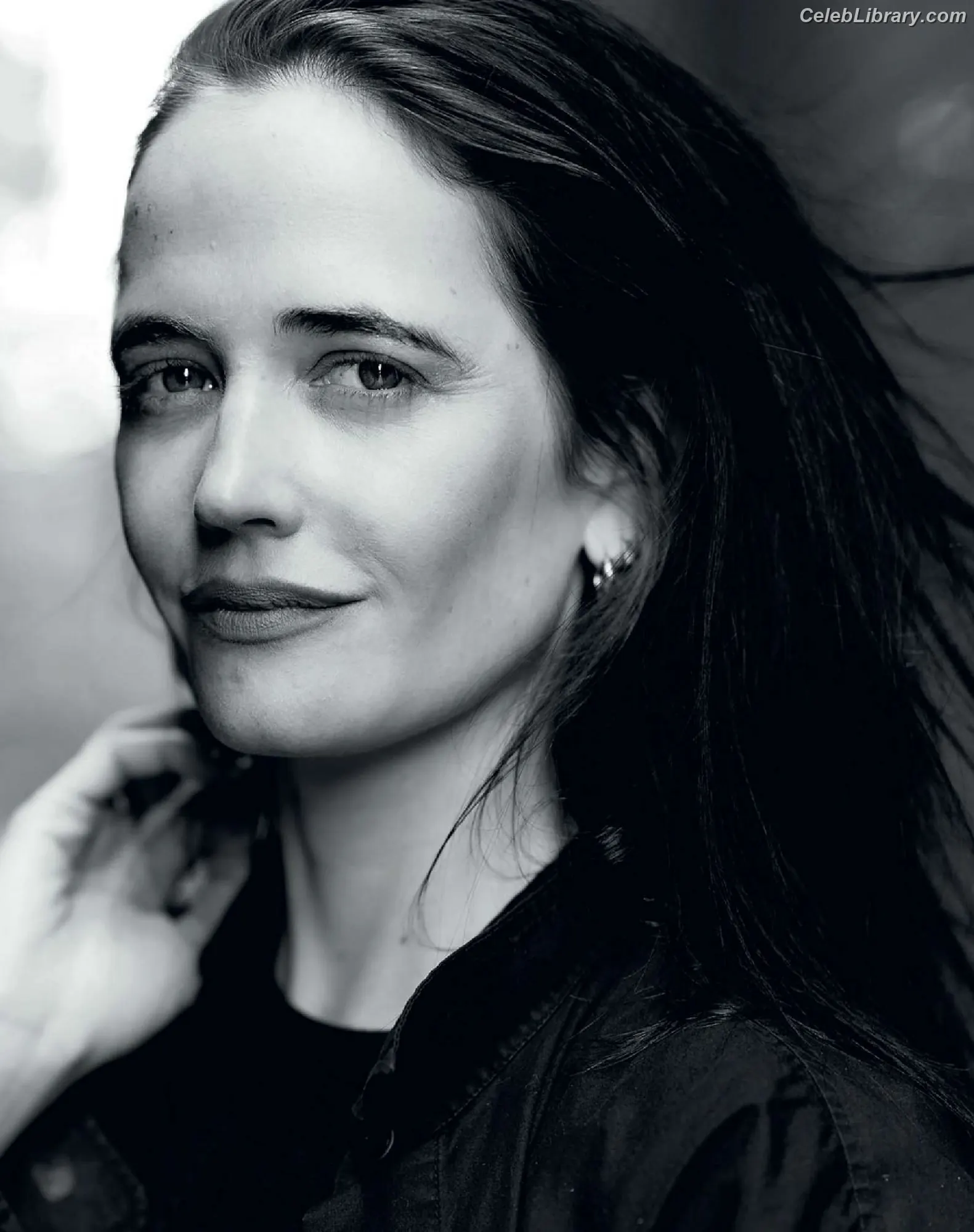 Eva Green photo 22 of 371