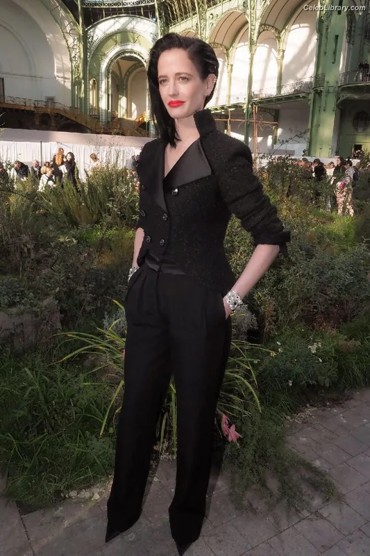 Eva Green photo 16 of 372