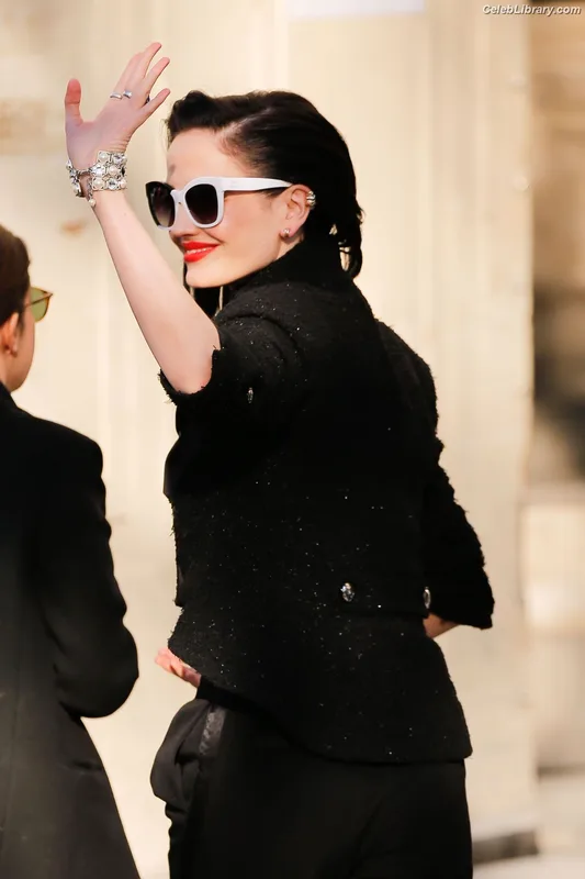 Eva Green photo 17 of 372