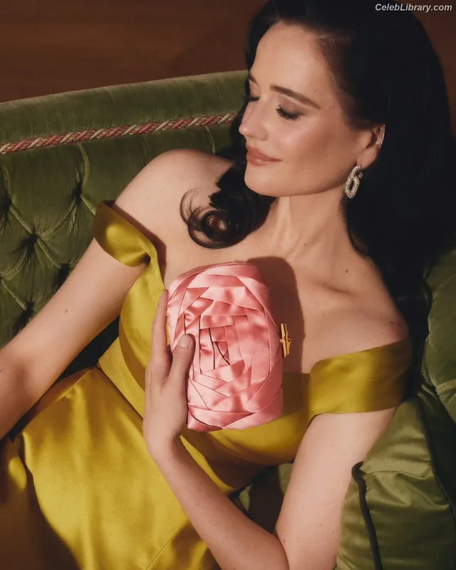 Eva Green photo 9 of 372