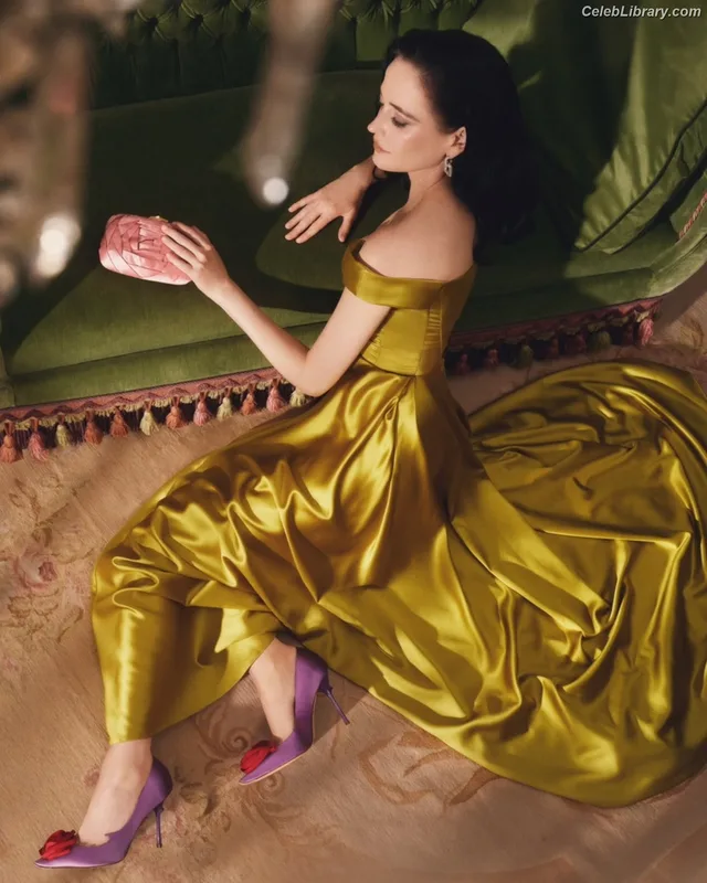 Eva Green photo 10 of 372