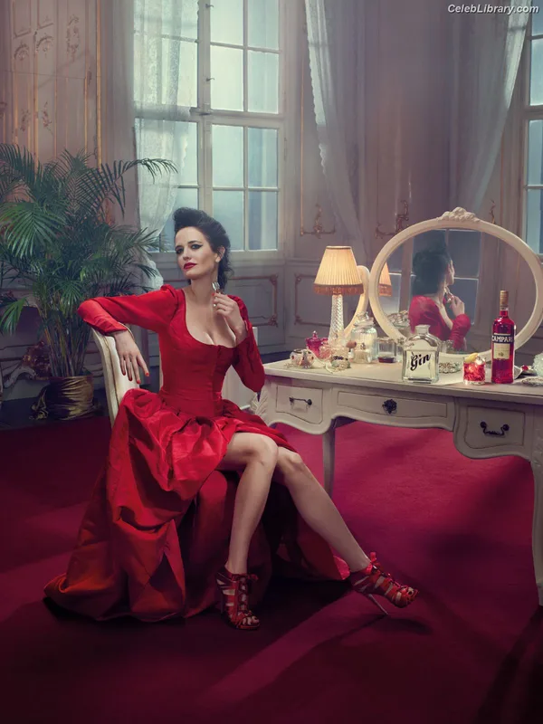 Eva Green photo 10 of 372