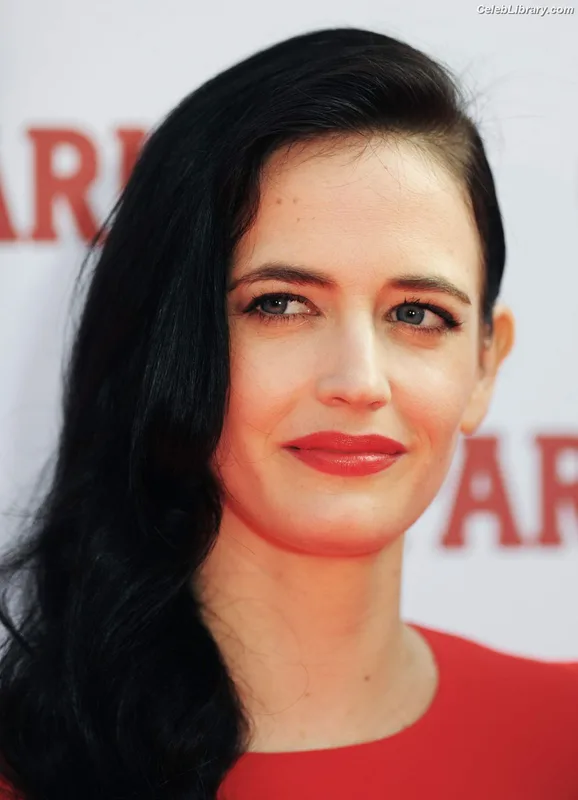 Eva Green photo 22 of 372