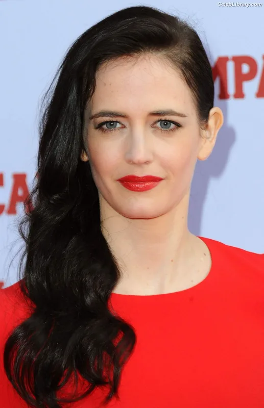Eva Green photo 23 of 372