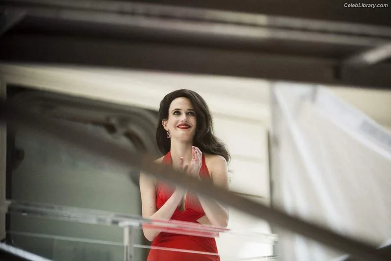 Eva Green photo 2 of 372
