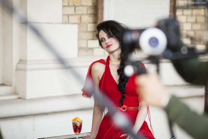 Eva Green photo 13 of 372