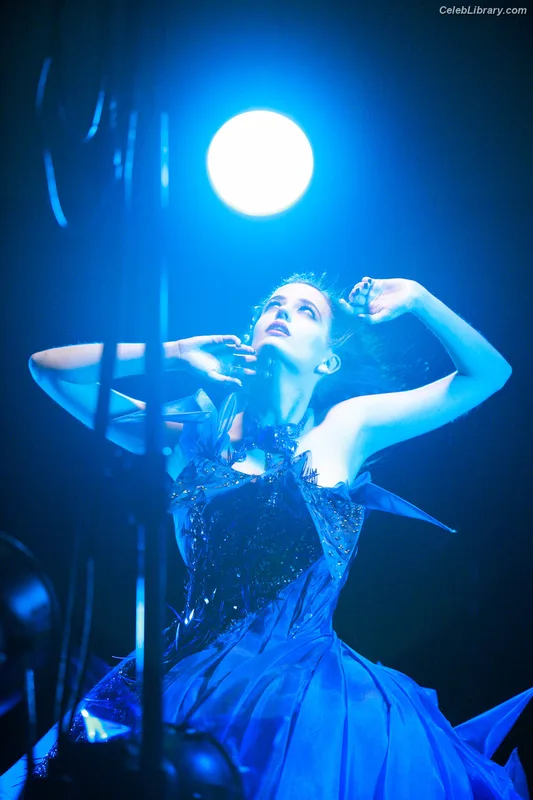 Eva Green photo 7 of 372