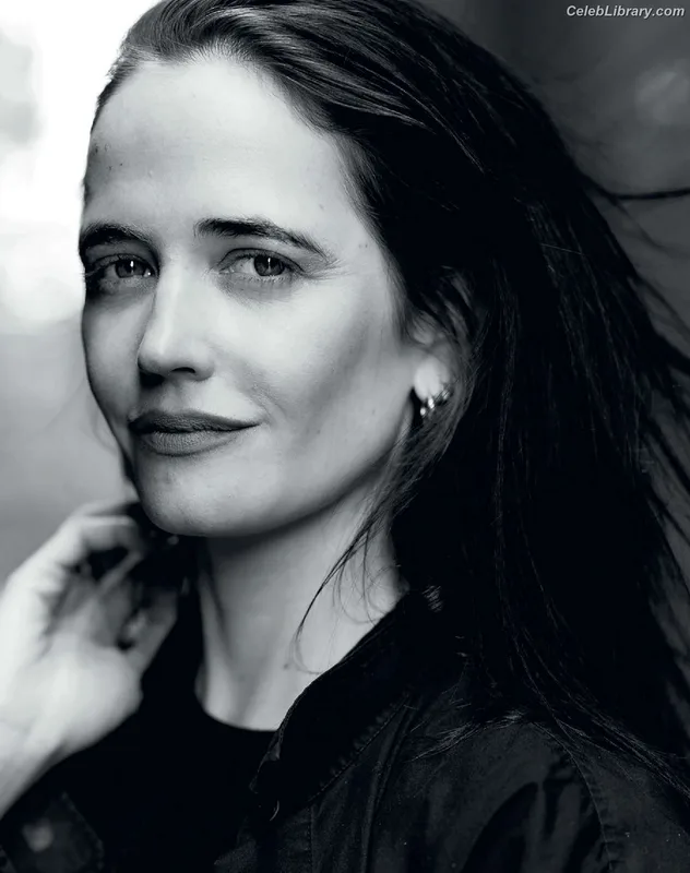 Eva Green photo 22 of 372