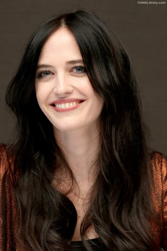 Eva Green photo 3 of 372